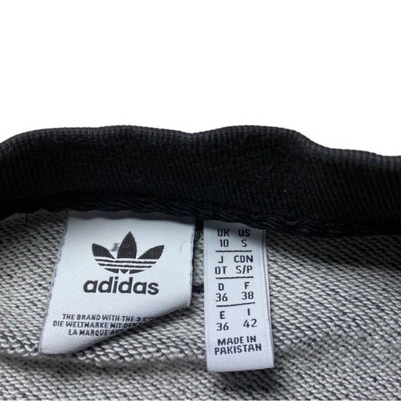 Adidas Women’s RYV Trefoil cropped sweatshirt, size Small - Picture 5 of 5